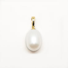 Load image into Gallery viewer, 14k Solid Gold Large Freshwater Pearl Pendant 14 mm x 10 mm