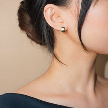Load image into Gallery viewer, 18k Gold Vermeil Huggie Hoop Earrings