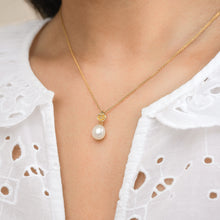 Load image into Gallery viewer, 3D-Rose Flower Freshwater Pearl Necklace in 14k Gold Vermeil