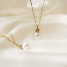Load image into Gallery viewer, 3D-Rose Flower Freshwater Pearl Necklace in 14k Gold Vermeil
